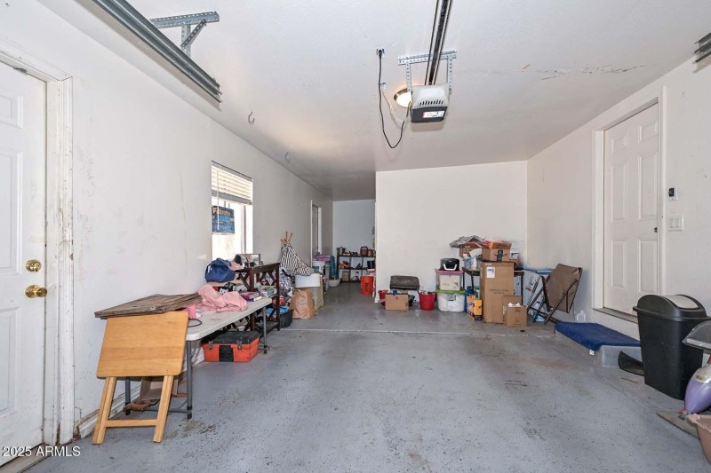 1.5-Car Tandem or Bonus Storage Space