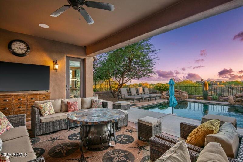 52-Outdoor Living Views