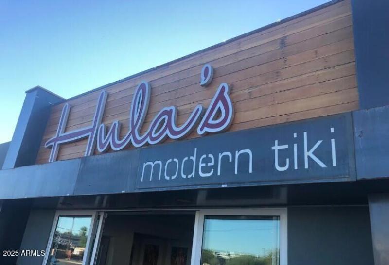 Hula's Modern Tiki