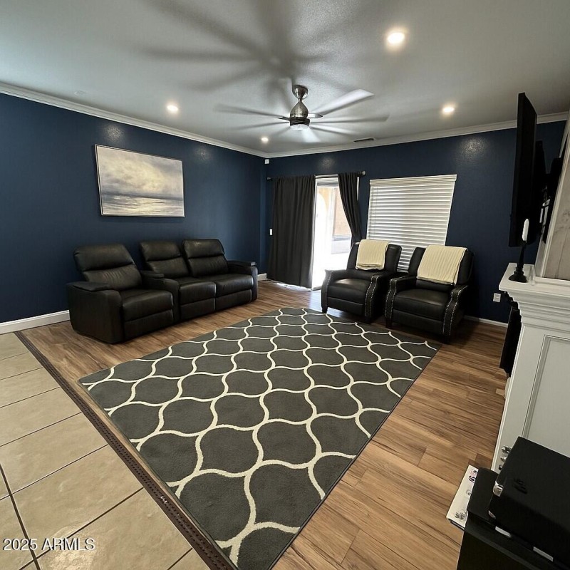 AA4E25AB-7C37-44A5-8D3A-8CC579C75EB8