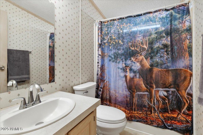 17-Secondary Bathroom