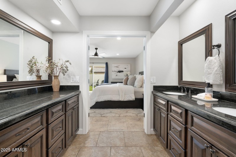 33-web-or-mls-QVB07504