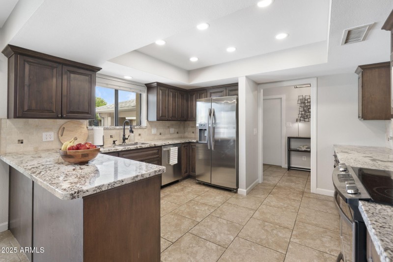 37-web-or-mls-QVB07521