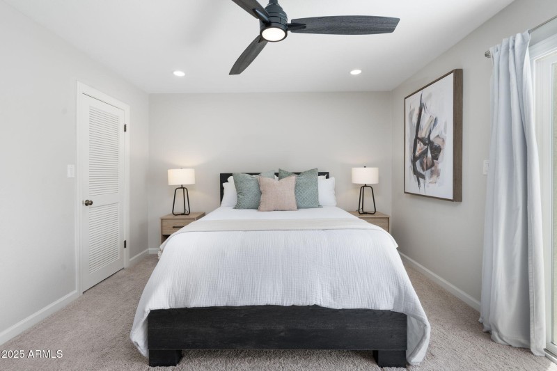 29-web-or-mls-QVB07483