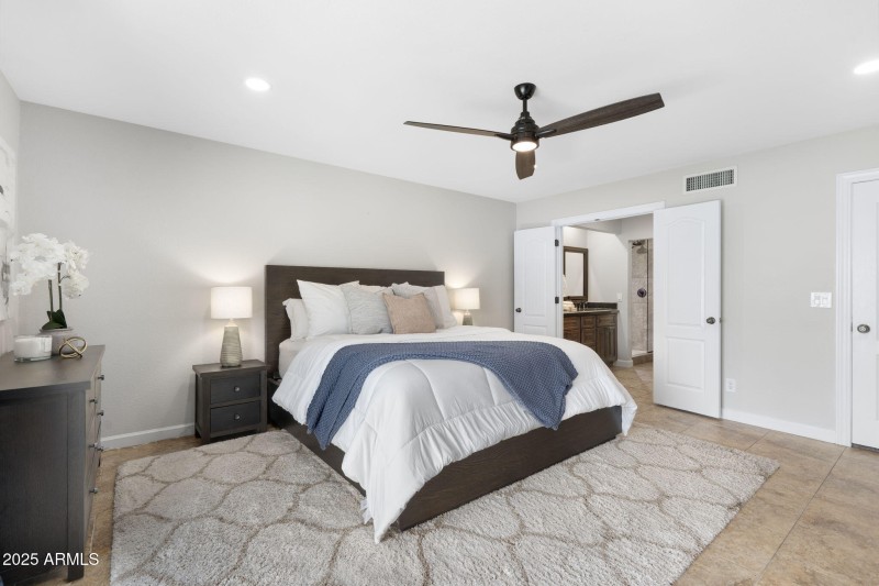 21-web-or-mls-QVB07431