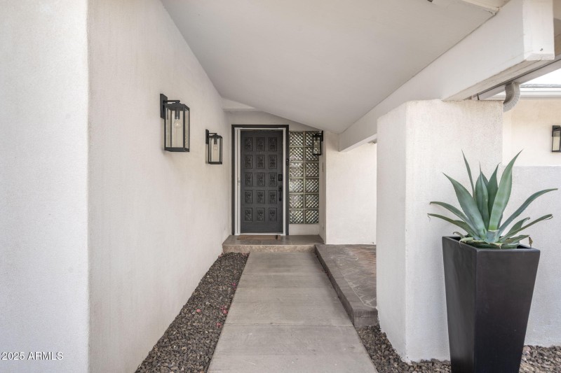 7-web-or-mls-QVB07630-HDR