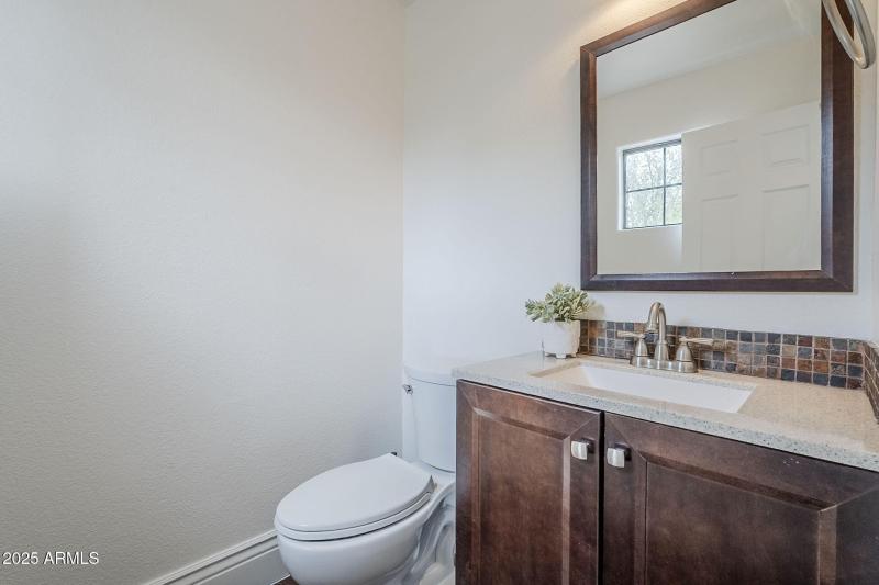 7-web-or-mls-Lindsay-7