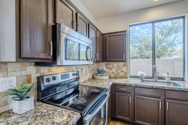 21-web-or-mls-Lindsay-21