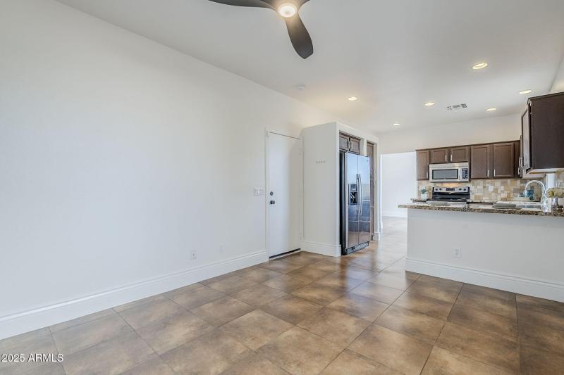 24-web-or-mls-Lindsay-24