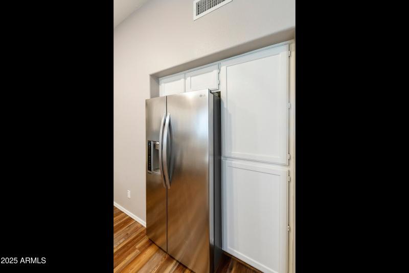 Refridgerator
