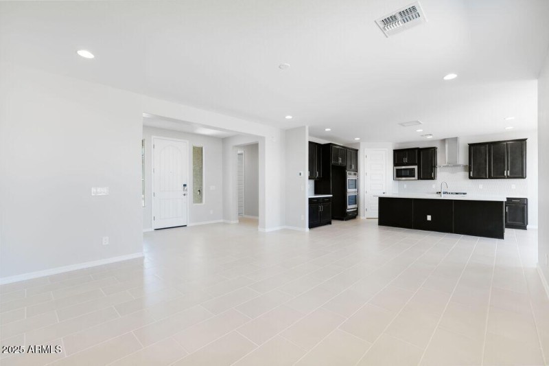 17118 W HACKAMORE Drive - Ready Now!