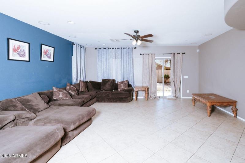 WhatsApp Image 2025-09-16 at 09.13.01