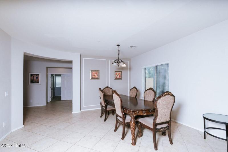 WhatsApp Image 2025-09-16 at 09.13.05