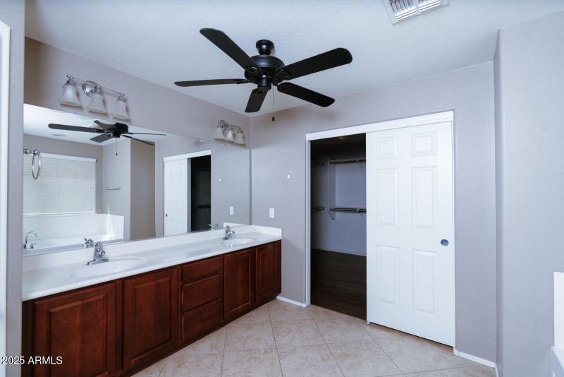 WhatsApp Image 2025-09-16 at 09.13.54