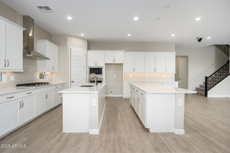 20-web-or-mls-59th-19