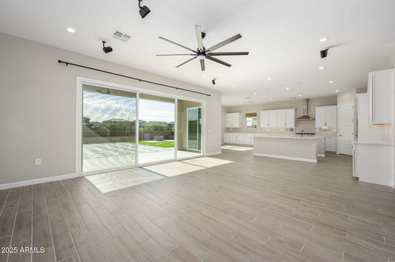 26-web-or-mls-59th-25