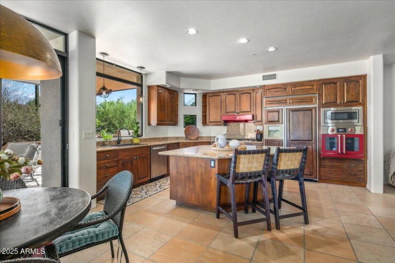 01-Breakfast Counter