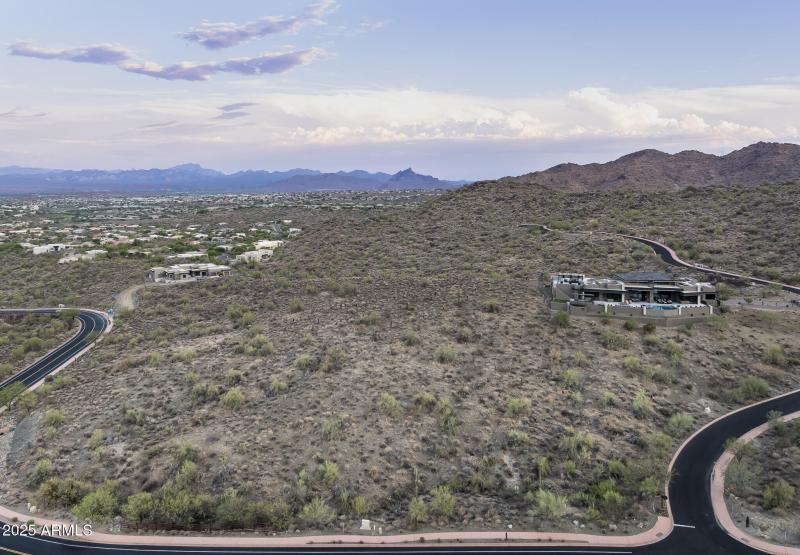 Large buildable site