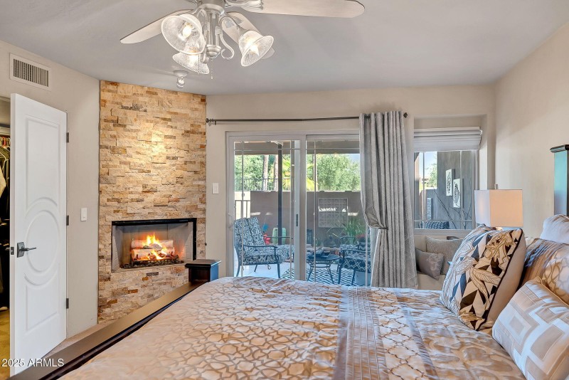Master Bedroom - Fireplace