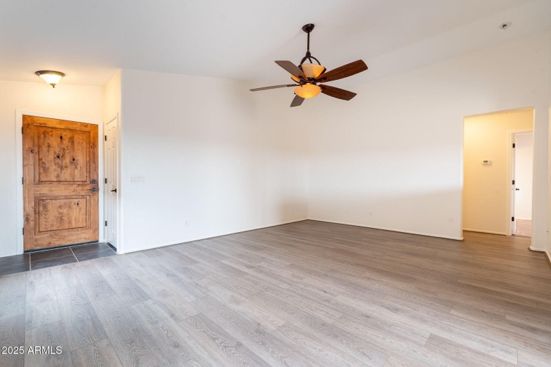 10-web-or-mls-Silverbell-10