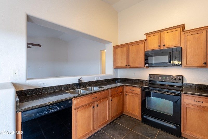 17-web-or-mls-Silverbell-17