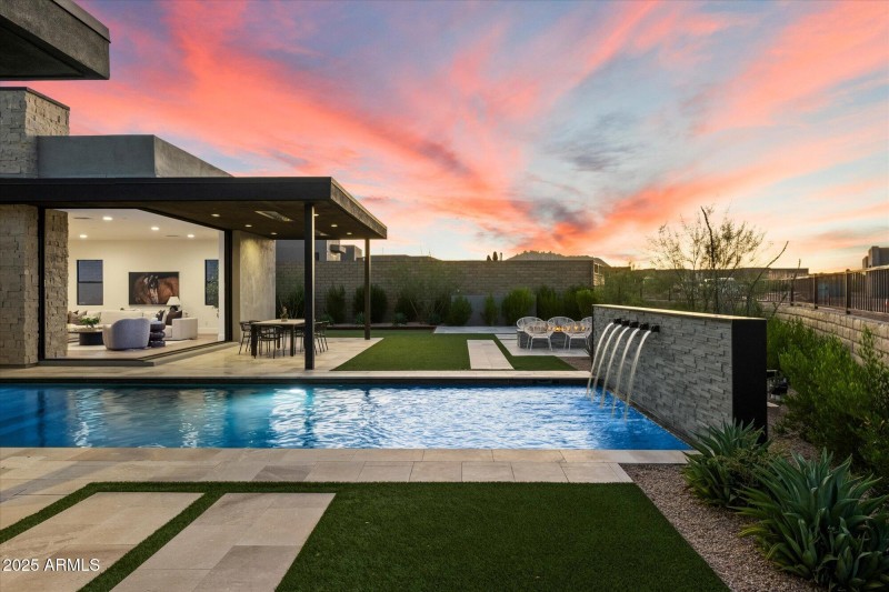 Layered Lanscaping