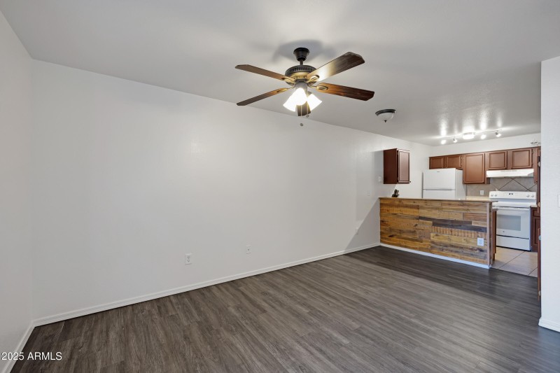 2301 E University Dr #401-9