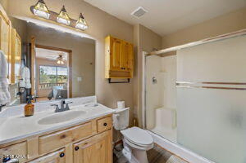 thumbnail-019958ae-5945-70d2-8028-638228