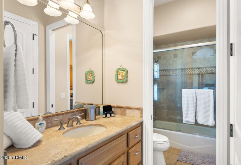 Jack and Jill Bedrooms12