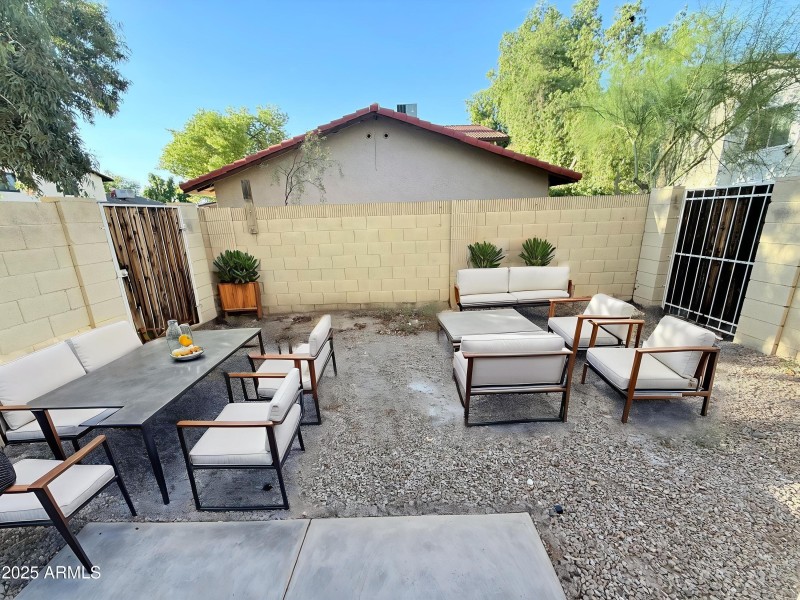 IMG_1930 - Outdoor - Modern - 1