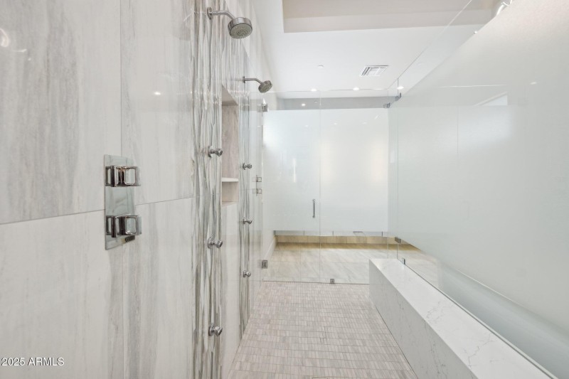 Walk-Thru Shower!