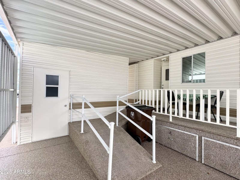 SHED ENTRY DOOR/ACCESS RAMP