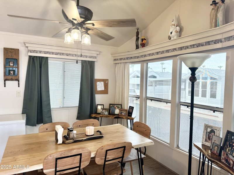 NICE FRONT LIVING AREA