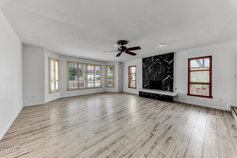 2237 E Captain Dreyfus-21