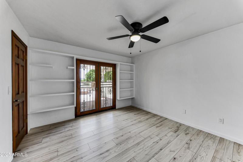 2237 E Captain Dreyfus-33