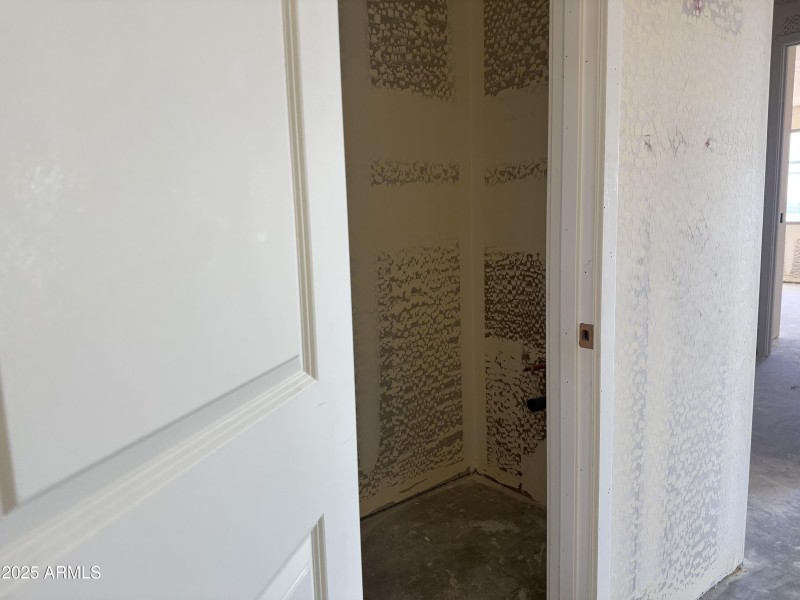 014 Powder Bathroom
