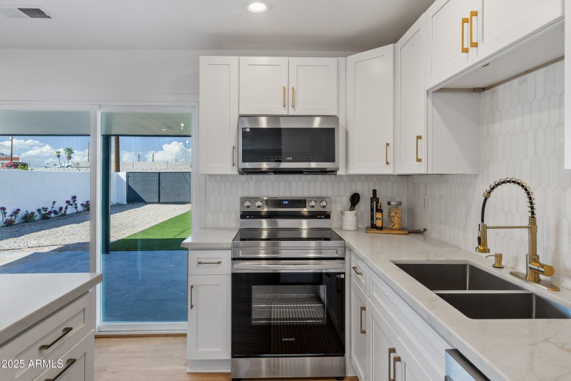 7820 E Loma Land Dr-14