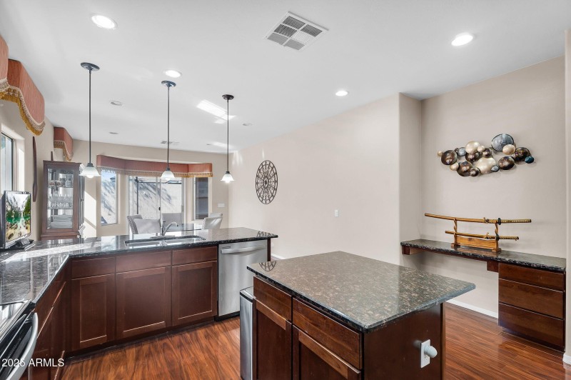 13-web-or-mls-East Sebring-13