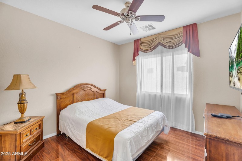 19-web-or-mls-East Sebring-24