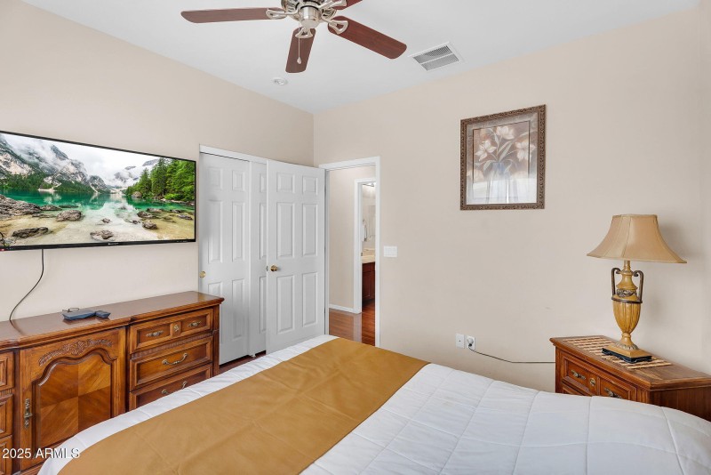 20-web-or-mls-East Sebring-25