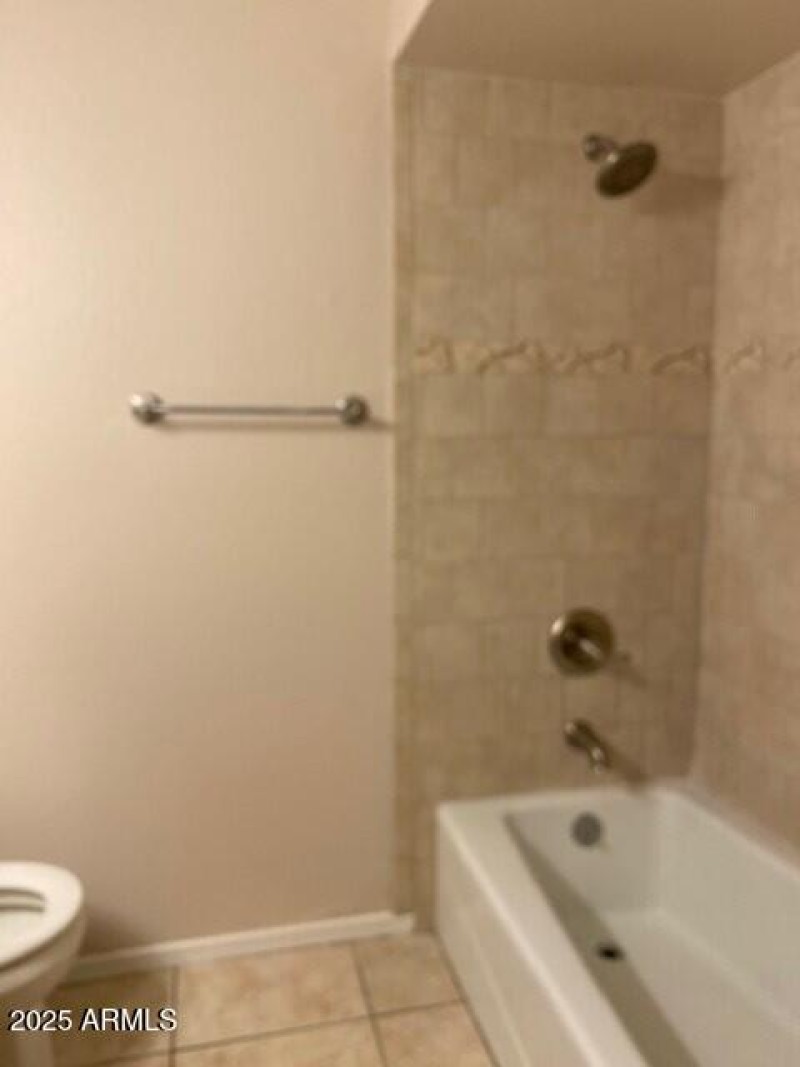 11 Hall Bath