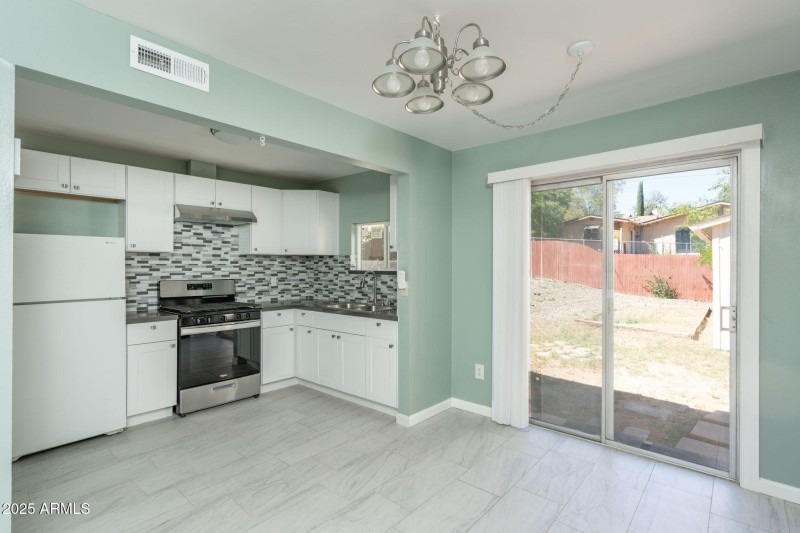 14-web-or-mls-436-roma-ave