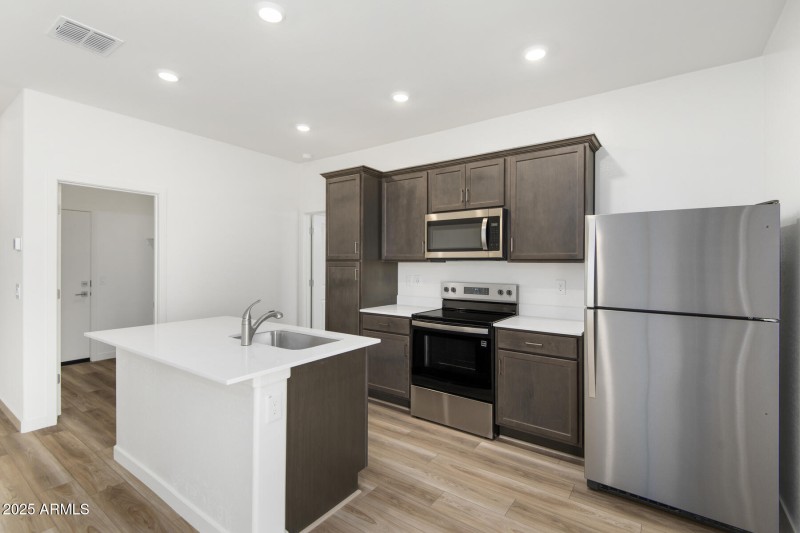 Southwest_Amado_L_002