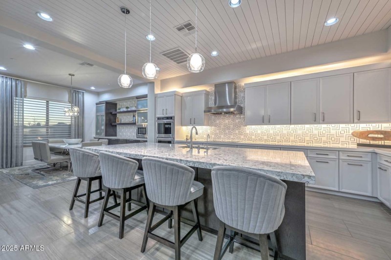 Night-Kitchen