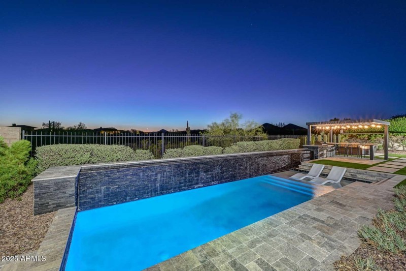 Night-Pool-Backyard