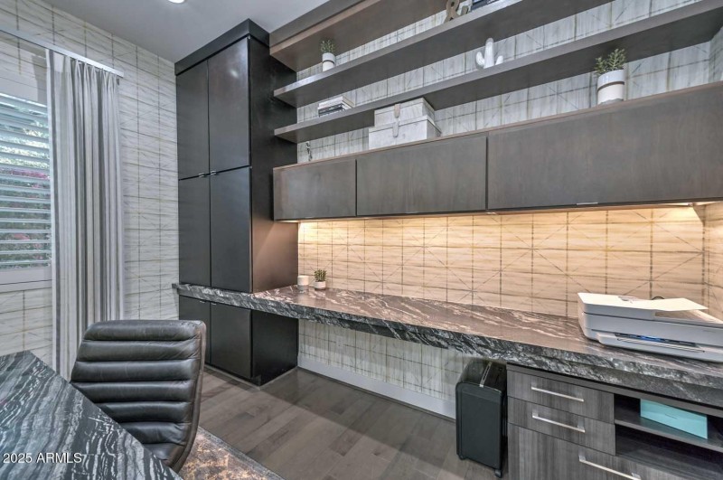 Office-Built-Ins