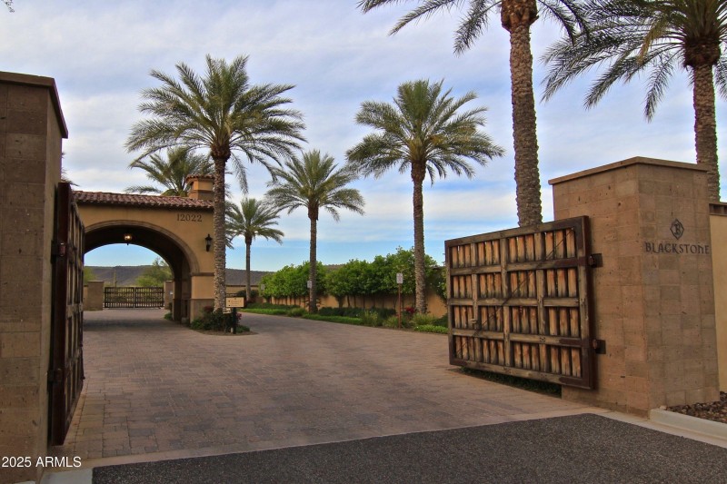 Blackstone Gate
