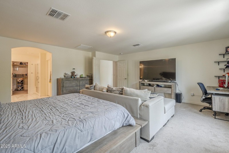 021_Master Suite and Sitting Area