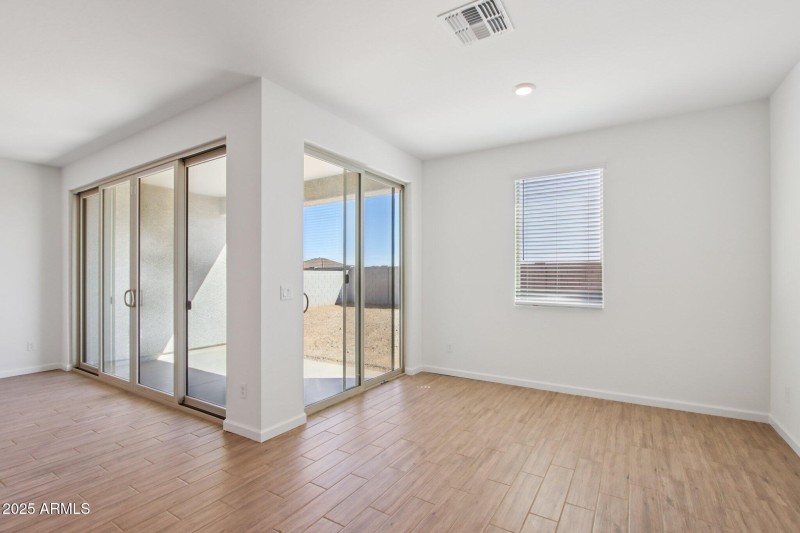 6-web-or-mls-W Bajada Rd-S1709-006