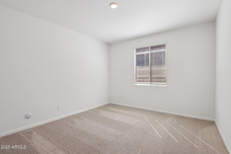 24-web-or-mls-W Bajada Rd-S1709-024